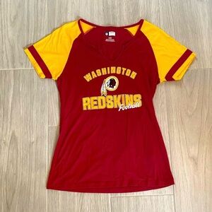Washington Redskins Football Short Sleeve shirt - NFL - Woman's Large - LIKE NEW